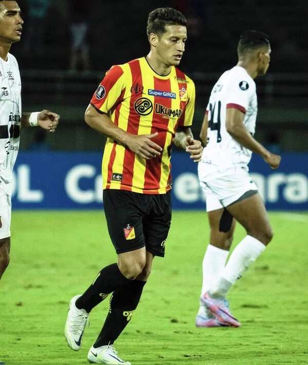 Guaraní: Santacruz cerca de la toldería - Fútbol - ABC Color
