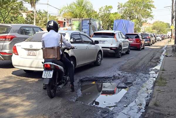 Asunción: Nenecho “premia” a dos firmas que tienen obras atrasadas y deficientes - Nacionales - ABC Color