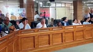 Evitan hablar en sesión sobre aparentes vicios de Parxin