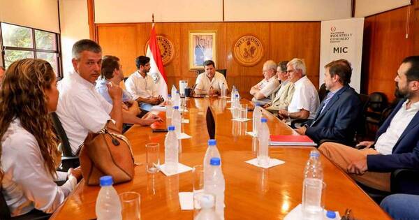 La Nación / Acuerdan seguir con propuesta de trazabilidad