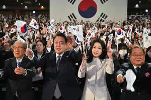 Una cartera Dior podría tumbar al partido oficialista de Corea - Mundo - ABC Color