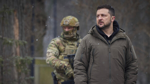 UE debe elegir entre ayudar a Ucrania o «prepararse para una guerra», según Kiev | 1000 Noticias