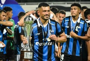 Versus / Miguel Samudio es bicampeón de la Supercopa de Uruguay con Liverpool