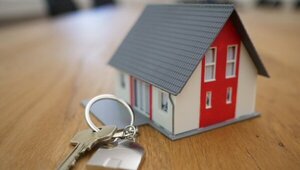 Solo el 0,7 % de la población paraguaya paga cuotas por una casa propia