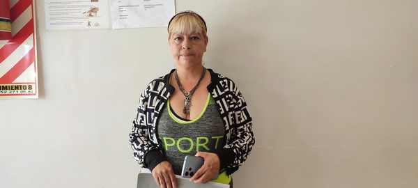 Madre denuncia supuesta persecución policial injustificada contra su hijo