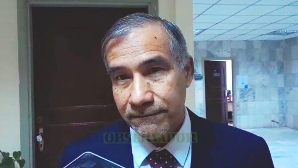 Corte tomaría una decisión sobre la matrícula de Hernán Rivas sin esperar el fin del proceso penal
