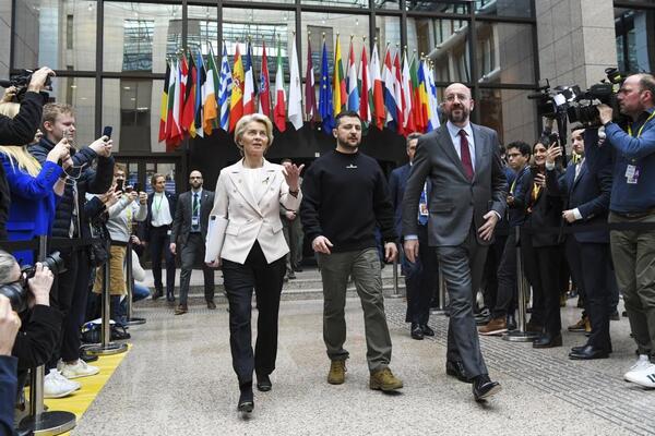 La UE acuerda un nuevo paquete de ayuda a Ucrania de 50.000 millones de euros - ADN Digital