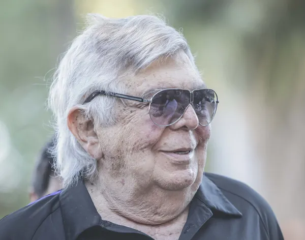 Osvaldo Domínguez Dibb está internado en terapia intensiva