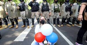 Diario HOY | Asuntos internos investiga a dos policías acusados de “apretar” a mujeres