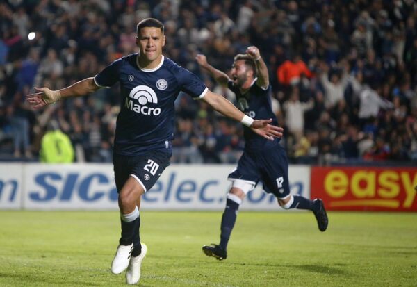 Alex Arce, goleador aquí y allá - La Tribuna