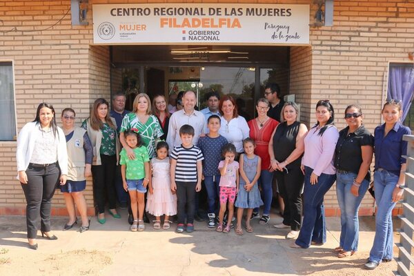 Ministra de la Mujer visitó el departamento de Boquerón brindando acompañamiento a mujeres