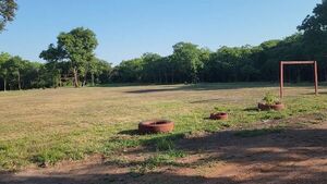 Yuyales convertidos en cancha de fútbol