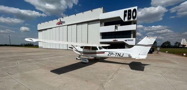 Ahora resulta que roban avión. El hecho sucedió en una estancia ubicada en Alto Paraná - La Tribuna