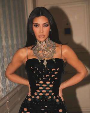 Kim Kardashian lucha contra la psoriaris - Gente - ABC Color