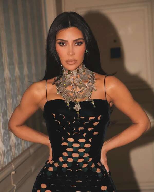 Kim Kardashian lucha contra la psoriaris - Gente - ABC Color