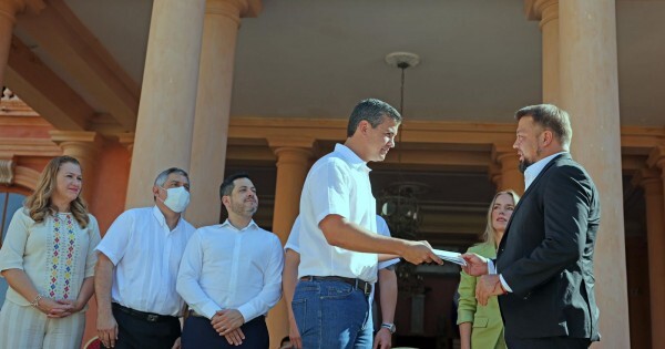 Exclusivo: la Contraloría necesita 7 millones de dólares para auditar el almuerzo y peligra la fiscalización del Fonae