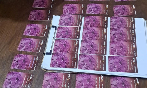 Un hombre fue detenido con más de 60 tarjetas de débito del BNF en Asunción