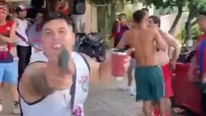 Imputan a barrabrava que se mostró con arma de fuego en las redes