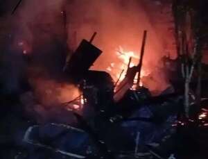 Madre e hijo mueren en voraz incendio de vivienda - ABC en el Este - ABC Color