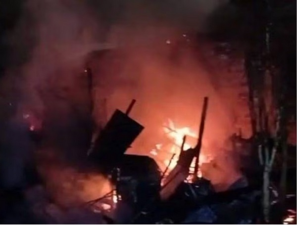 Tragedia en el este: Madre e hijo mueren calcinados tras incendio de vivienda - Radio Imperio 106.7 FM