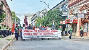 Logros y deudas de la era democrática en Paraguay