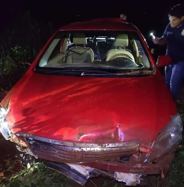 Asalto domiciliario: robo de auto y electrodomésticos termina en accidente - ABC en el Este - ABC Color