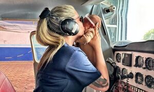 Maga Caballero compartió con su beba en una avioneta
