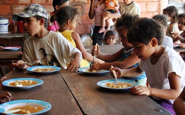 «Hambre Cero» contribuirá a formar ciudadanos exitosos y elevar el PIB del Paraguay, afirmó pediatra