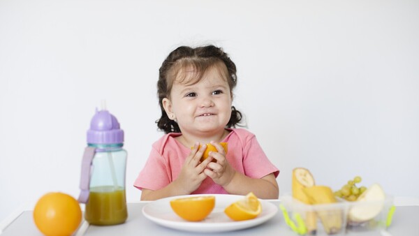 ¿Cómo cuidar la alimentación de lactantes y niños en el verano?