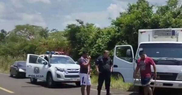 La Nación / Motochorros asaltaron un camión repartidor de lácteos en San Pedro
