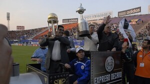 Osvaldo Domínguez Dibb: De aguatero de Olimpia a una vida llena de gloria