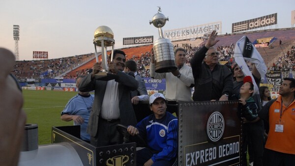 Osvaldo Domínguez Dibb: De aguatero de Olimpia a una vida llena de gloria