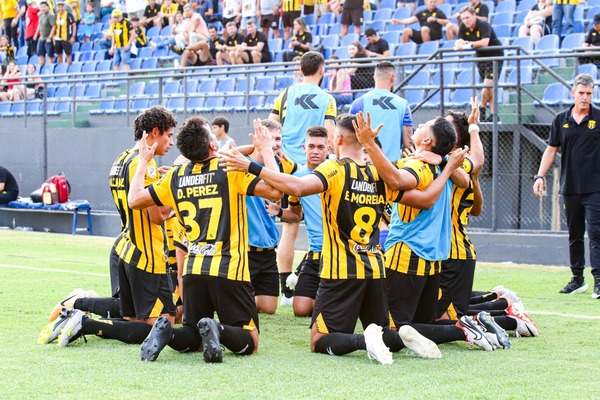 Victoria contundente de Guaraní ante un pálido Nacional - La Tribuna