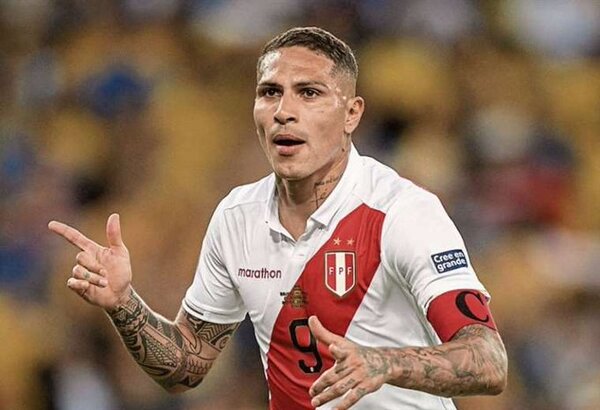 Paolo Guerrero jugará por primera vez en el fútbol peruano y será en César Vallejo