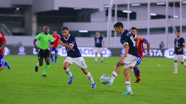 La Albirroja cae ante Chile en la última jornada del Grupo B