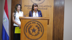 La senadora Celesta Amarilla anuncia querella contra el empresario Miguel Cardona