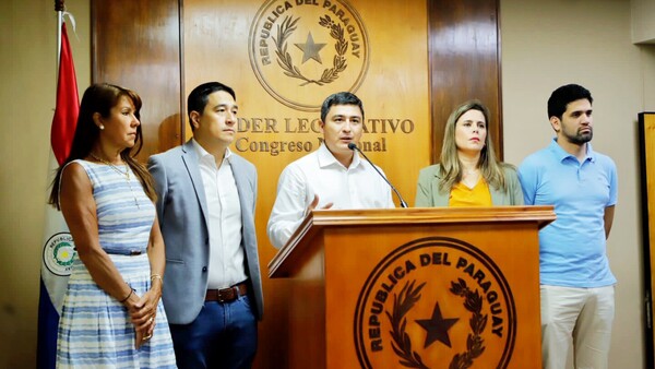 Presentan un proyecto para frenar el ingreso de parientes al Congreso