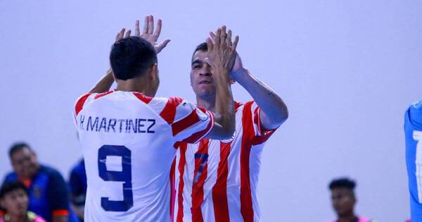 La Nación / La Albirroja arrancó con victoria