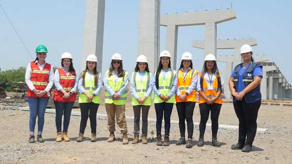 Mujeres sobresalen en puestos claves en la construcción del Puente de la Bioceánica - ADN Digital