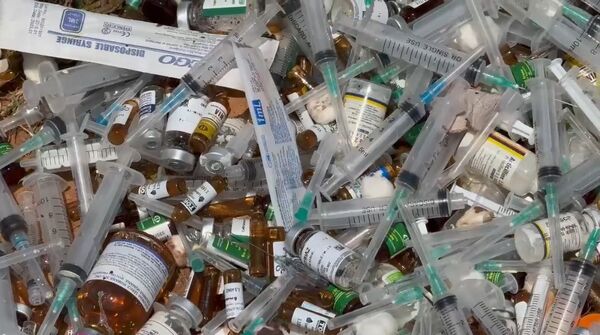 Escándalo en San Roque: Depositan desechos patológicos en plena vecindad