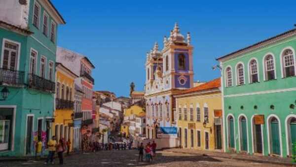 Brasil tiene más templos religiosos que escuelas y hospitales sumados, dice un censo
