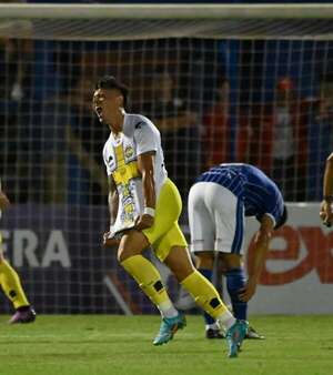 Torneo Apertura: Triqui celebra  en Villa Elisa - Fútbol - ABC Color