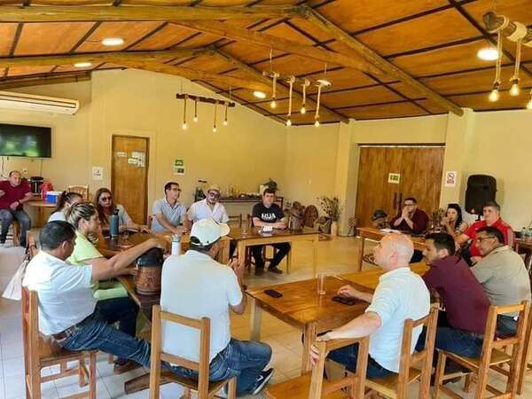 Paraguarí: intendentes cerrarán municipalidades en 14 distritos contra plan “Hambre Cero” - Nacionales - ABC Color