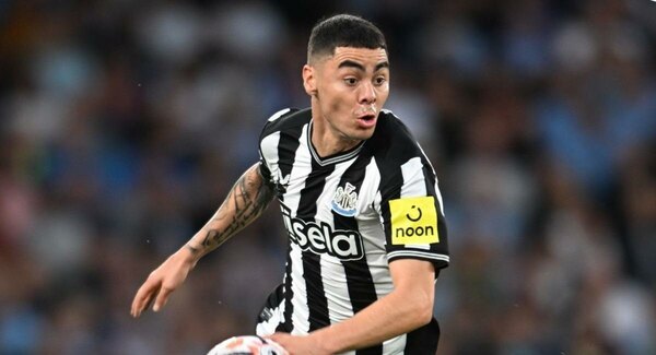 Versus / Con Almirón de titular, Newcastle iguala con Luton en un partido realmente loco