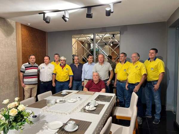 EL GOBERNADOR MANTUVO UNA REUNIÓN DE TRABAJO CON MIRAS AL MUNDIAL DEL RALLY DE AUTOMOVILISMO EN ITAPÚA - Itapúa Noticias