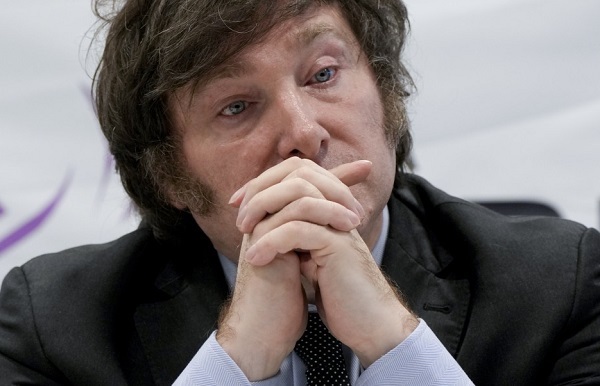 Milei cede en puntos clave de la Ley Ómnibus para lograr aprobación
