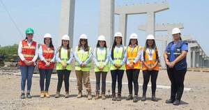 La Nación / Mujeres sobresalen en puestos claves en la construcción de puente