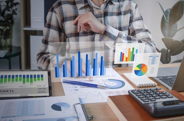 Valor en Riesgo (VaR), una herramienta útil para la toma de decisiones y la estabilidad financiera - MarketData