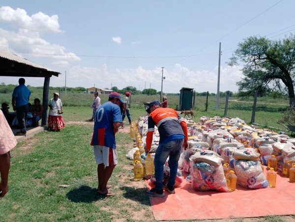 SEN entrega alimentos a más de 100 familias indígenas en Presidente Hayes