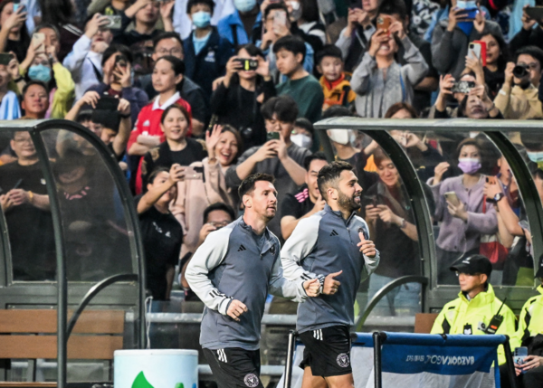 Versus / Indignación en Hong Kong por la ausencia de Messi en amistoso